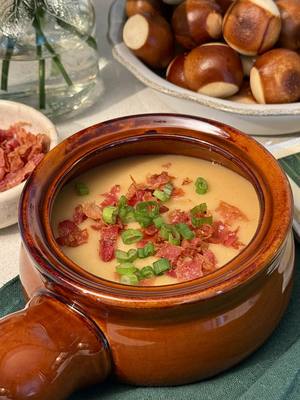 St. Patrick called... he wants you to dig into our warm, melty Irish Cheddar beer cheese 🍀 Irish Cheddar Cheese Dip 👉 2 1/2 cups shredded Boar’s Head® Irish Cheddar Cheese 👉 1 teaspoon Boar’s Head® Honey Mustard 👉 2 tablespoons butter 👉 3 tablespoons all-purpose flour 👉 3/4 cup whole milk 👉 2/3 cup Irish beer 👉 1/2 teaspoon garlic powder 👉 1/2 teaspoon onion powder 👉 1/4 teaspoon smoked paprika 👉 1 teaspoon Worcestershire sauce 👉 1/4 teaspoon salt 👉 Green onion and bacon for topping #BoarsHead #Foodie #Deli #stpatricksday #cheddardip 