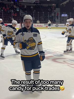 Broken method🤣 #ErieOtters #hockey #sports #eriepa #candy