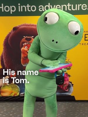 🦎 Tom the Lizard joined us at DEN this afternoon for photos, dancing and surprises. See #Hoppers, the new movie from @Disney and @Pixar in theatres now. ✨