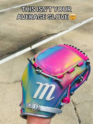 @Dalton_ponce22’s glove hits different in the light. 👀🔥  #baseball #glove #custom #bananaball #edit 