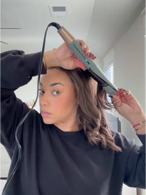 A tool that does it all? Say less! Our Remington® Botanicals™ 1-inch Twist and Curl Multi-Styler features ceramic barrels and plates infused with micro-conditioners to give you a smooth salon finish. Head to our stories to shop yours at Walmart! #RemingtonHair #remstyle