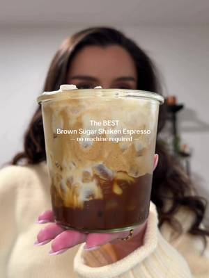Brown Sugar Shaken Espresso 🤎☕️ no machine required  For this latte you’ll need: For this latte you'll need: • 2 tsp instant espresso • 1 tbsp brow sugar • 1/2 tbsp vanilla syrup • dash of cinnamon • pinch of salt (optional) • 2 oz water • 6-8oz milk of choice #shakenespresso #brownsugarshakenespresso #instantcoffee #coffeerecipe #coffeeathome 