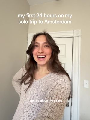 Who else has to check that their gate’s there? 🫣 #solotravel #amsterdam 