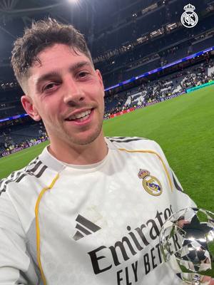 🤳 #Valverde: “Hello Madridistas, we’re always so thankful for the support that you give us, the encouragement. There was an incredible energy tonight at the stadium, so thank you for that and let’s book our place in the next round! Hala Madrid!” #UCL #RealMadrid 