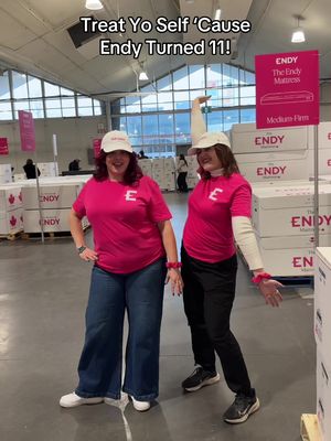 Three words for you: Treat Yo Self Treat Yo Self at our first ever Warehouse Sale with up to 60% off Endy favourites. Mattresses? Treat yo self. Pillows? Treat yo self. 📍 Queen Elizabeth Building, Exhibition Place  📅 March 12–15 #warehousesale #watchyoself #torontowarehousesale #endy #toronto