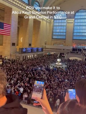Inside at Grand Central in New York as #aliciakeys performs for Apple’s 50th anniversary. 
