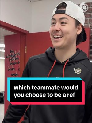 hardcore investigative journalism🕵️ #NHL #sens #referee  #qotd  #questionoftheday 