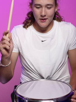 Oops😂🥁 #indianwells #tennisparadise #whitneyhouston #mirraandreeva 