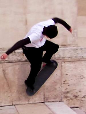 Carhartt WIP Paris Store Exclusives. Aidan, Louis, Maël, Paule, Romain and Timothée, skaters from our five Parisian stores, present the Paris Snail capsule collection which includes new graphic pieces. Available exclusively in our Paris doors. Video: Yedihael Music: OON | OOFF Audio #CarharttWIP