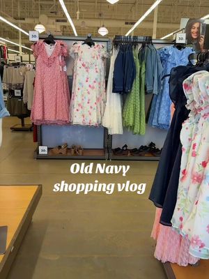 I feel like was just at Old Navy but I had to stop by again and see even more cute clothing they just put out for spring!! 😍🌸 #oldnavy #oldnavystyle #oldnavyshopwithme #shopwithme #springclothes 