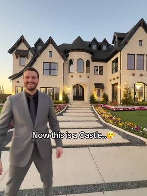 NOW this is a Castle..😮‍💨🏰