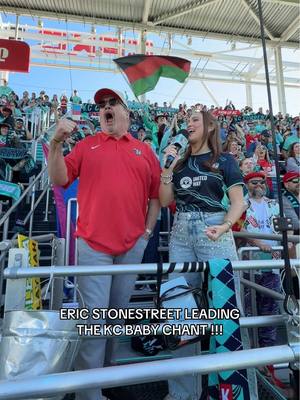 Eric Stonestreet getting the crowd HYPE 🗣️ @NWSL #nwsl #Soccer #fans #matchday #kansascity 