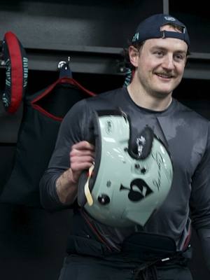 MANN OH MANN WHAT A DEBUT! 🙌 #bobbymcmann #mcmannera #hockey #NHL #victory 