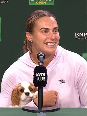 Aryna Sabalenka, a número 1 do mundo, tem um novo melhor amigo: Ash. Em Indian Wells, a tenista 'brasileira' tem levado o cãozinho da raça King Charles Spaniel para todos os cantos. 🎥 @wta 👉 Assista à GRANDE FINAL da chave feminina do Indian Wells pela ESPN no Plano Premium do #DisneyPlus, às 15h, entre Aryna Sabalenka e Elena Rybakina 👉 Até 30/03, você pode assinar o Plano Premium do Disney+ por um preço promocional para acompanhar esse e muitos outros conteúdos. Oferta por tempo limitado. Consulte termos e condições. #TênisNaESPN #Sabalenka #IndianWells #TikTokEsportes