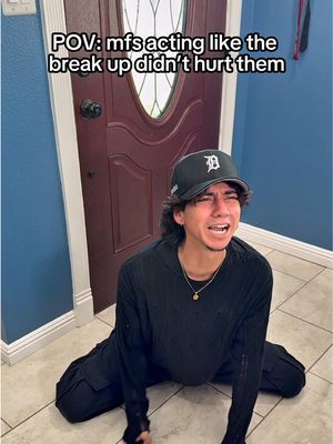 i don’t think he’s okay 😭 #fyp #kickbackcrew #skits #comedyskit #hispanic 