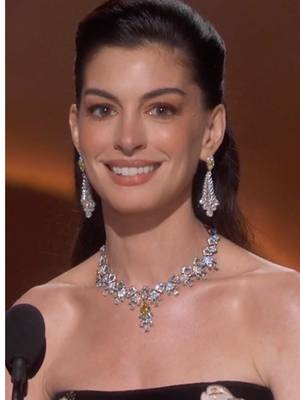 Vogue🤝 Runway. Don’t miss Anne Hathaway in The Devil Wears Prada 2, only in theaters May 1.