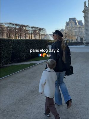 Day 2 in paris! 💕🤏🏼🇫🇷🥐 #travel #minivlog #paris #family #momlife 