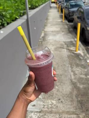 Another successful smoothie morning in PR. Send your smoothie/juice recs in San Juan if you have any! I’m tryna try as many as possible. #puertorico 