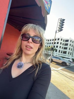Dive bar tour continues…munchkins and ghosts #divebars #losangeles #haunted #Foodie 