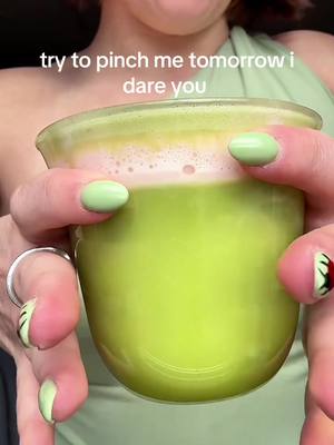 i keep that green thang (matcha) on me 