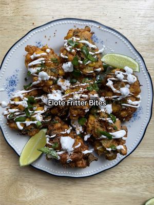 Hot, crispyyy, steamy elote inspired corn fritters that can be whipped up in one bowl ready to eat in one sitting 🌽 Elotes are elite. The combination of sweet, salty, tangy, creamy and spicy never ceases to amaze me. So here I am, whipping up another Elote inspired dish because I worship the ground they walk on. Full recipe in our biooo now. These simply neeeed to be made ☀️ 