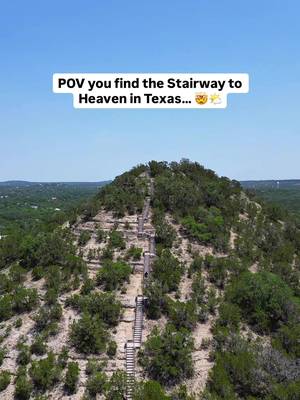 Would you hike this? 🥾 📍Old Baldy Park 31 La Toya Trail, Wimberley, TX 78676 Less than 1 hour from Austin, TX quick but steep climb takes you up 218 steps to one of the best views in the Texas Hill Country. At the top, you’ll get a full panoramic look over Wimberley Valley, especially beautiful around sunrise or sunset. It’s a short hike, but your legs will feel it. Totally worth it for the view!  📌 Save this for your next Texas day trip #texastravel #texastodo #texashillcountry  