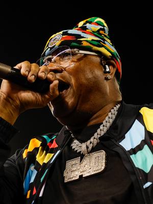 Yay Areaaaaaaa! @e40 broke down why joining the fam was a no-brainer. What’d you think of The Ambassador of the Bay’s halftime performance? #OaklandFirstAlways