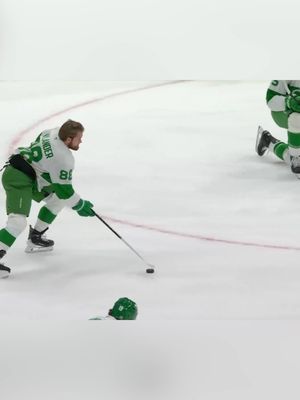 The Leafs gave to William Nylander after he flubbed a shot in warmup 😅 🎥: TSN | NHL