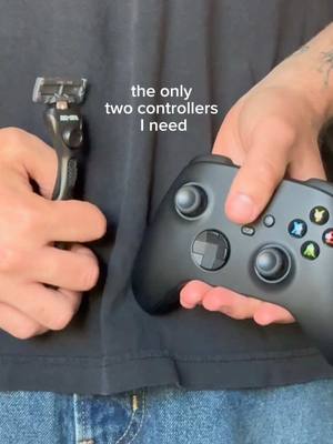 locked in and lined up 🎮 👀 want in-game perks? unlock YOURS with Call Of Duty Warzone x DSC 🪒 available NOW at @target + dollarshaveclub.com #cod #warzone #gamer #callofdutywarzone #game 