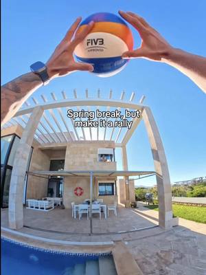 Stop your scroll: Here's some volleyball ASMR 🔗Link in bio to book‌ 📍Mallorca, Spain 🔎"Home in Porto Colom" #vrbo #vacationrental #majorca #mallorcaspain #mallorca 