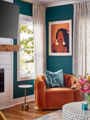 Color, but make it feel like home. 💛 Layered, joyful, and full of personality— just how it should be. #InteriorDesign #ColorfulHome #DesignInspiration #InteriorDesigner #HomeStyle  #fyp #reels