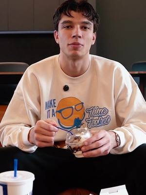 Watching the game 🤝 Playing the game The Culver’s Swish Swish Dish Game Sweepstakes are running now until April 5! Hit the link in my bio to play.  @Culver’s  #CulversPartner