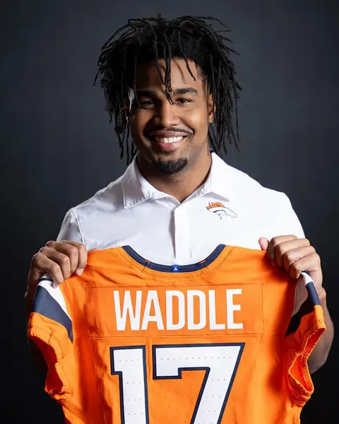 Looking good in orange & blue, Jaylen Waddle!  #broncos #denver #jaylenwaddle #waddle #nfl