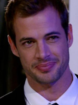 Camera zoom working overtime. TRIUNFO DEL AMOR, now streaming with a ViX Premium subscription on Prime Video. #WilliamLevy #MaitePerroni #Novela