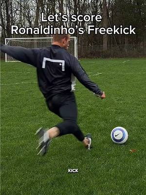 Unbelievable that some people think he didn’t score on purpose 🤨 Follow for classic football 🤙 #footballasmr #soccerasmr #football #ronaldinho #freekick 