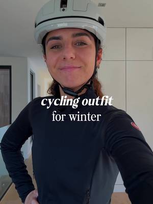 Now you’re ready to ride ❄️  #cyclismefeminin#veloderoute#cyclinggirl#womencycling#cyclingoutfit 