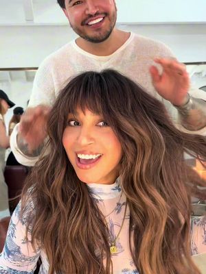 Summer brunette. Want to stay brunnette but spice it up a bit. Here you go!!! #brunettegirl 