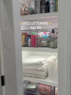 Decluttered our master bathroom closet! I haven’t done anything with this closet since we moved in. I just threw everything in here and then kept adding stuff to it over the last few months 😂 it feels so good to declutter and get rid of anything that was old or I didn’t need anymore! The motivation to declutter since we moved and had our baby is at an all time high so I can’t wait to get more spaces in our new house decluttered! ✨ #declutter #declutteringtips #declutteryourlife #declutterwithme #organizedhome 