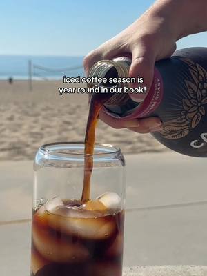 Whether we’re at the beach or in the snow… iced coffee will always  be in hand 😉 Califia’s Medium Roast Cold Brew is delightfully bold and ready for any season. ☕️