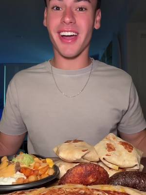 Taco Bell NEWW Menu Items #tacobell #tacobellnewmenuitem #mukbang #asmr #fyp 