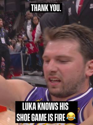 i know, they’re mine. thank you #lakers