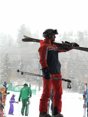 A day in the life @Deer Valley Resort with @ikonpass 💙💛⛰ ❄ One of the best ways to enjoy a week off. Can’t wait for next season 🎿 #IkonPass #DeerValley #ad