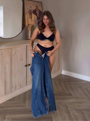 Jeans and a nice top??? I GOT YOU. Comfy but cute is always the vibe xx  #midsize #brunchoutfit #dateoutfit 