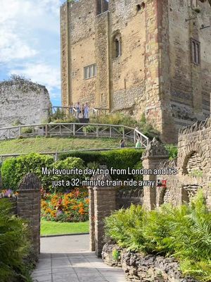 My favourite day trip from London and it’s just a 32-minute train ride away ✨Last summer I went to Guildford and honestly loved it 🫶🏼 I spent the day wandering around Guildford Castle, then headed to The Weyside by the river for drinks (such a vibe in the sun), and just strolled through the town after, it’s so lovely, calm and pretty ✨ Perfect little day trip from London when you just want a change of scenery 🚆 #daytrip #uktravel Day Trip from London 