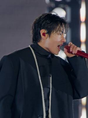 "𝗕𝗼𝗱𝘆 𝘁𝗼 𝗕𝗼𝗱𝘆" <BTS 컴백 라이브: ARIRANG> 지금 넷플릭스에서. #BTSLiveonNetflix #BTS_ARIRANG