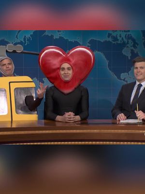 We present: #MarcelloHernandez and #MikeyDay fighting for their lives for 4 mins straight. #SNL
