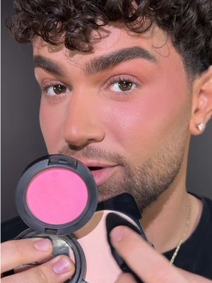 OH YALL WANT TUTORIALS? SAY LESSSSSS! 😉 THIS IS EVERY HACK YOU NEED FOR PERFEFT GLAM!  @Embryolisse France cream @Estée Lauder double wear foundation  @Charlotte Tilbury cream bronzer  @Huda Beauty blush filter  Huda Beauty Concealer  Huda Beauty Easy Bake Loose Powder  @M·A·C Cosmetics studio fix powder  @Haus Labs powder blush  MAC powder blush  MAC fix plus Charlotte Tilbury setting spray  @ONE SIZE BEAUTY on till dawn  IB: @wtfaleisa  #makeup #makeupartist #beauty #beautyhacks #makeuptutorial 