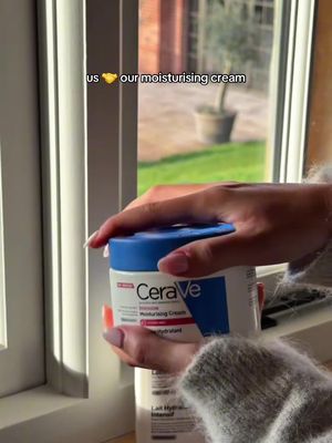 who has tried this moisturiser to combat their skins dryness? ✨💙 #cerave #bodymoisturiser #dryskin  