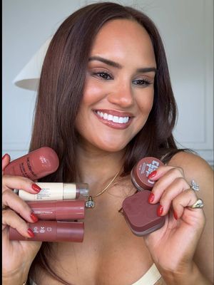 Drugstore blushes for that “I’ve been at the beach all day” type of glow Versed Brownstone Cream Blush McoBeauty Warm Terracotta Cream Blush  Covergirl Toasted Chai Cream Blush Stick Maybelline Cloudtopia Toasted Sky Blush Catrice Maple Mousse Blush  Paladio Darling Lip and Cheek Tint Drugstore makeup, affordable makeup, full face of drugstore, affordable makeup routine, new drugstore makeup, drugstore makeup haul, makeup review, makeup tutorial, drugstore blushes, drugstore summer makeup, affordable blushes, cream blushes, sun-kissed makeup, summer sunkissed makeup. #drugstoremakeup #affordablemakeupproducts #sunkissed #drugstoremakeupmusthaves 