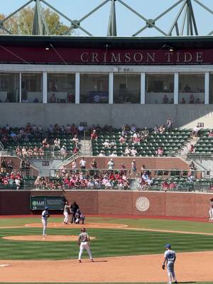 🫳🎤 #RollTide @Alabama Baseball 
